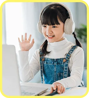 オンライン英会話でキャラクター先生と楽しく会話する子供たちの様子08